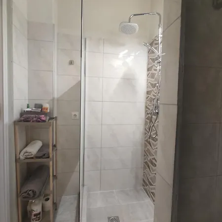 Center Apartment *
